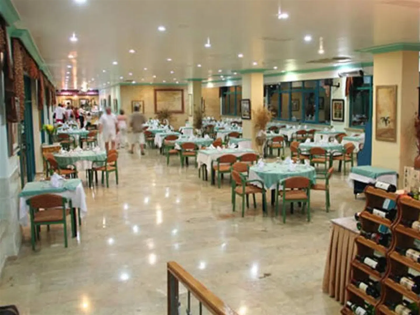 K'rb'y'k Resort Hotel Restaurant