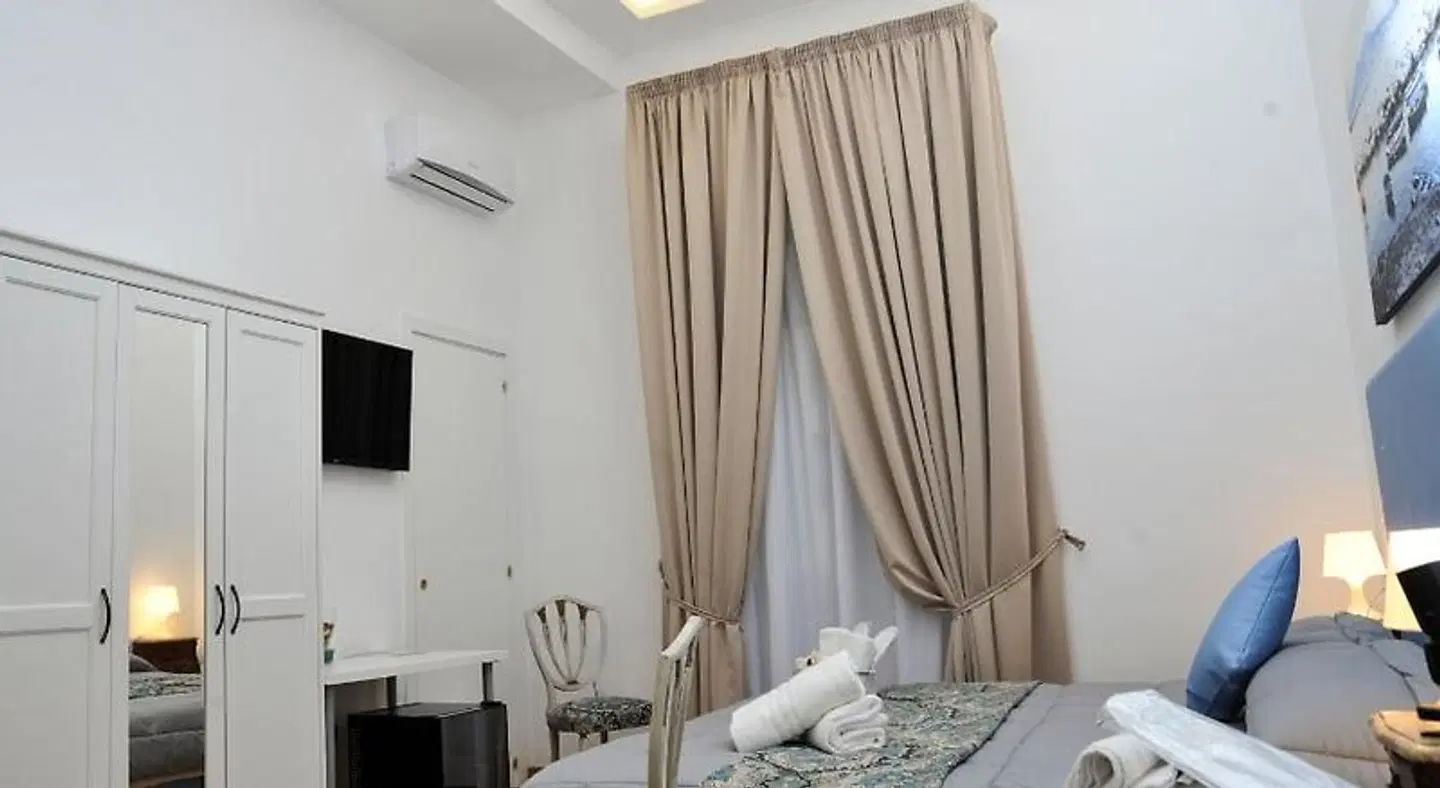 Di Palma Suite ROOM_EXAMPLE