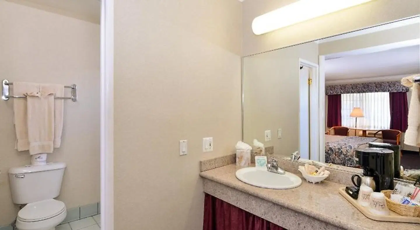 Tarzana Inn Badezimmer