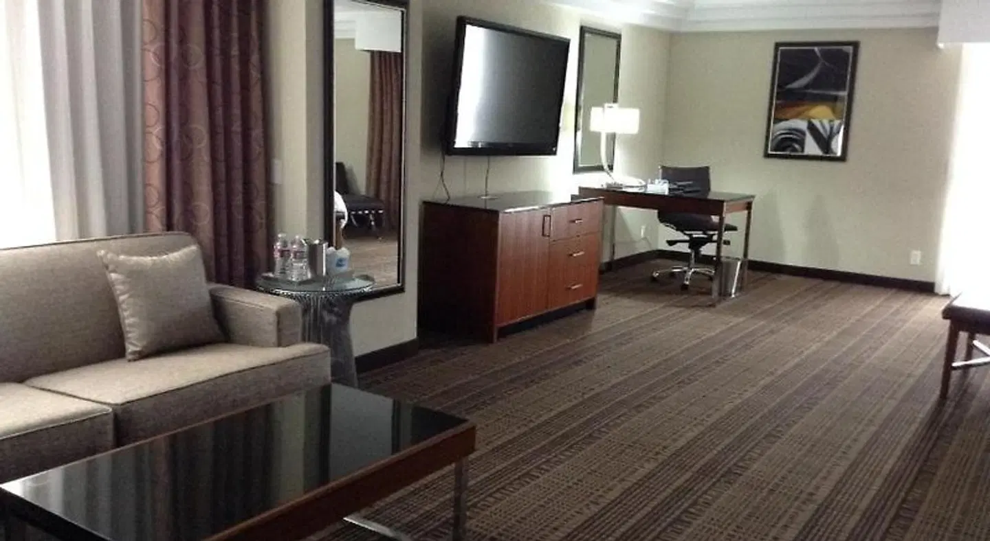 DoubleTree by Hilton Chatsworth ROOM_EXAMPLE