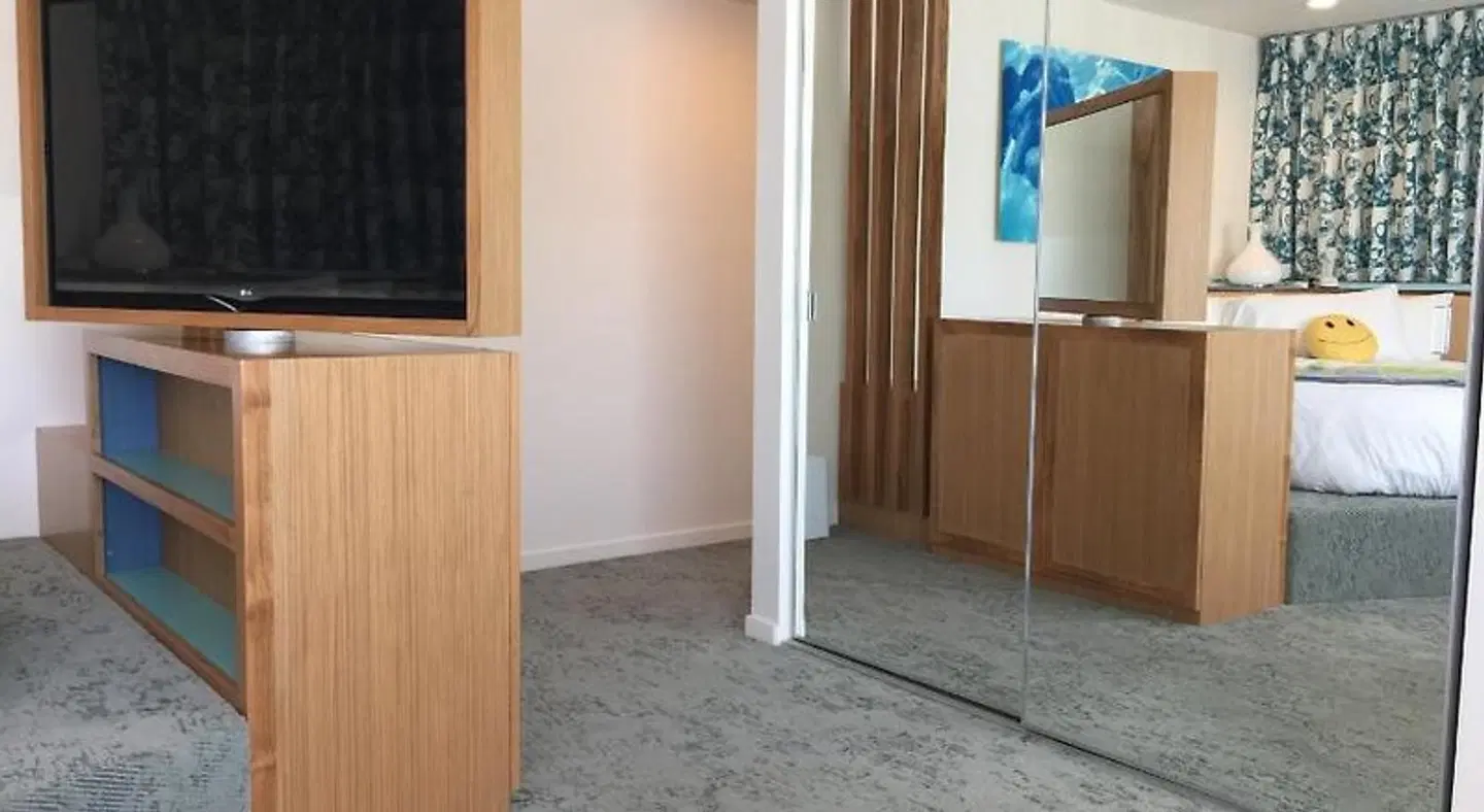 Beverly Laurel Motor Hotel ROOM_EXAMPLE