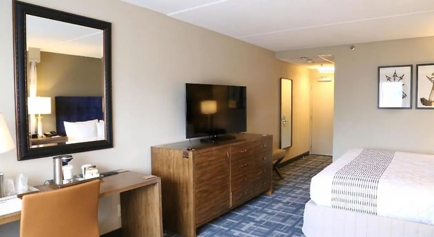 Radisson Hotel Plymouth Harbor ROOM_EXAMPLE