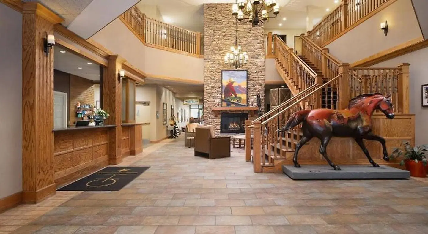 The Golden Hotel Near Coors Brewery, an Ascend Hotel Collection LOUNGE_LOBBY