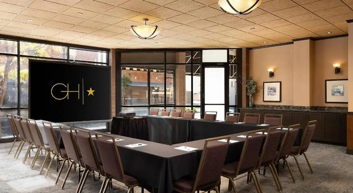 The Golden Hotel Near Coors Brewery, an Ascend Hotel Collection Konferenz