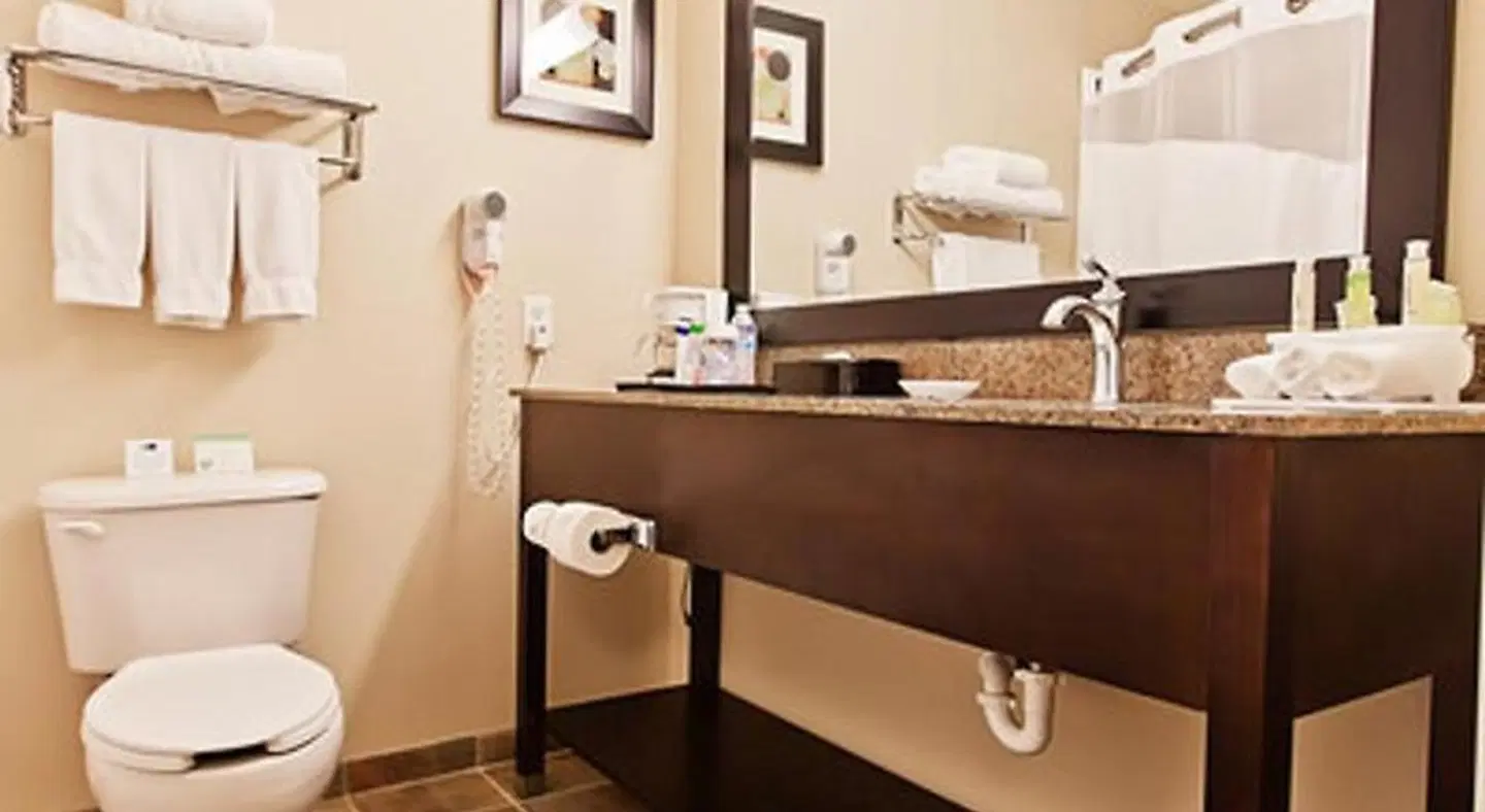 Holiday Inn Express Bothell by IHG Badezimmer