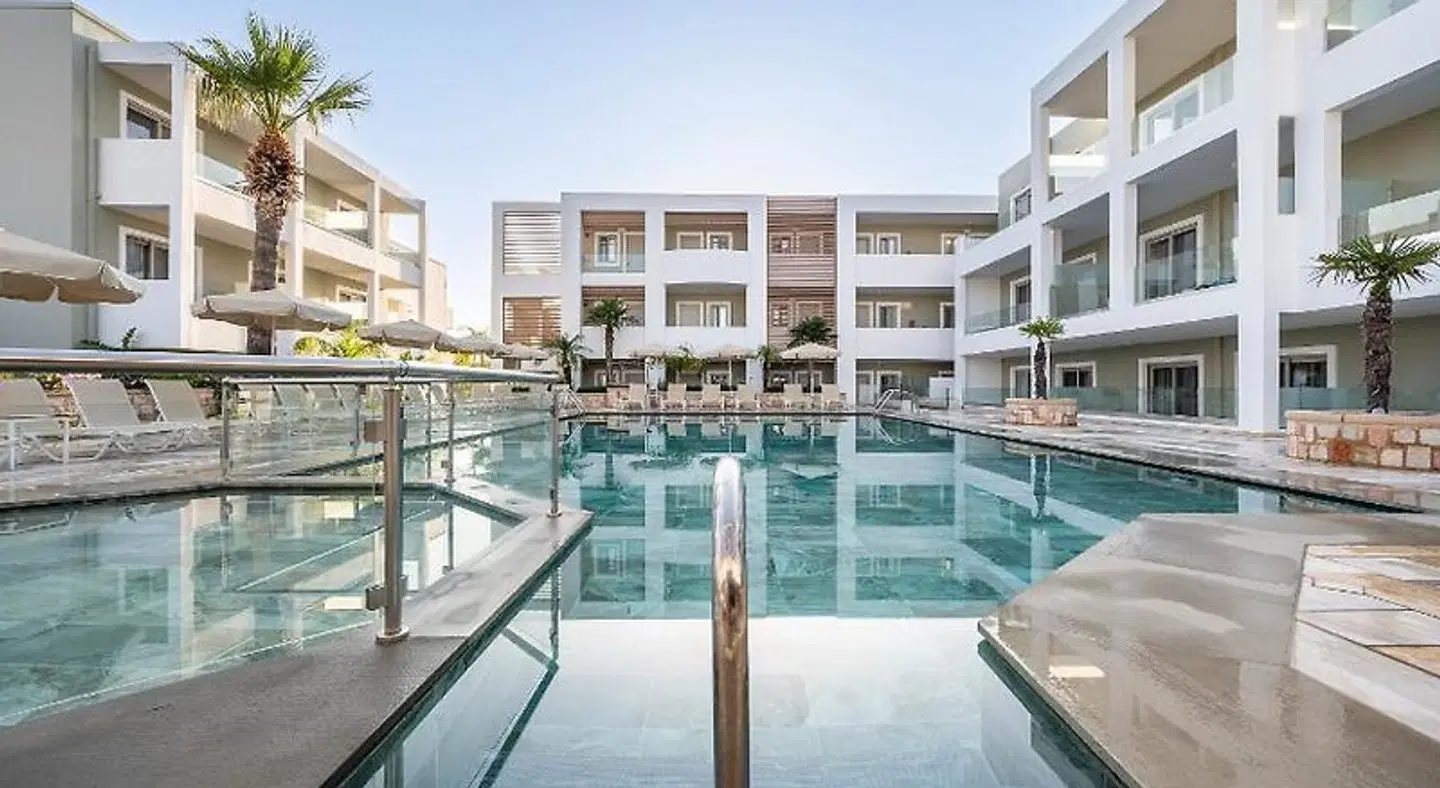 Mythos Suites Hotel OUTDOOR_POOL