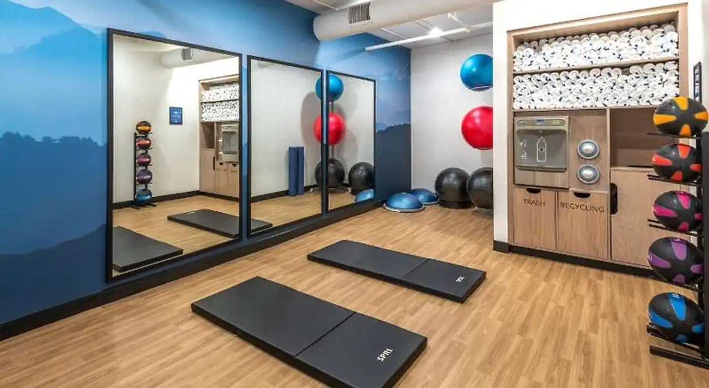 DoubleTree by Hilton Denver Cherry Creek Sport und Entertainment