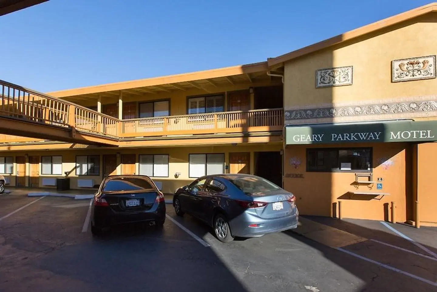 Geary Parkway Motel EXTERIOR