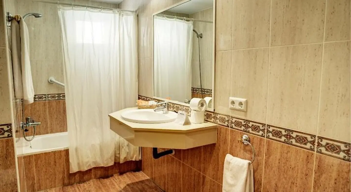 El Faro Marbella Badezimmer