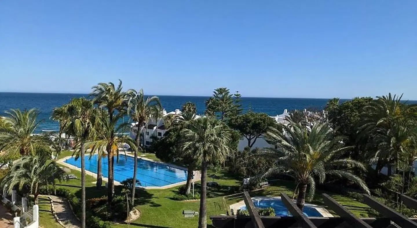 Coral Beach Aparthotel Garten
