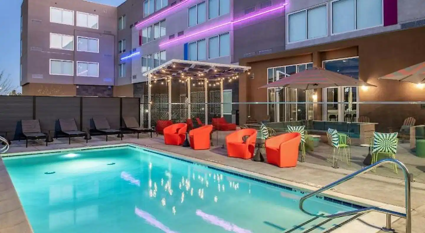 Aloft Sacramento Airport Natomas Pool