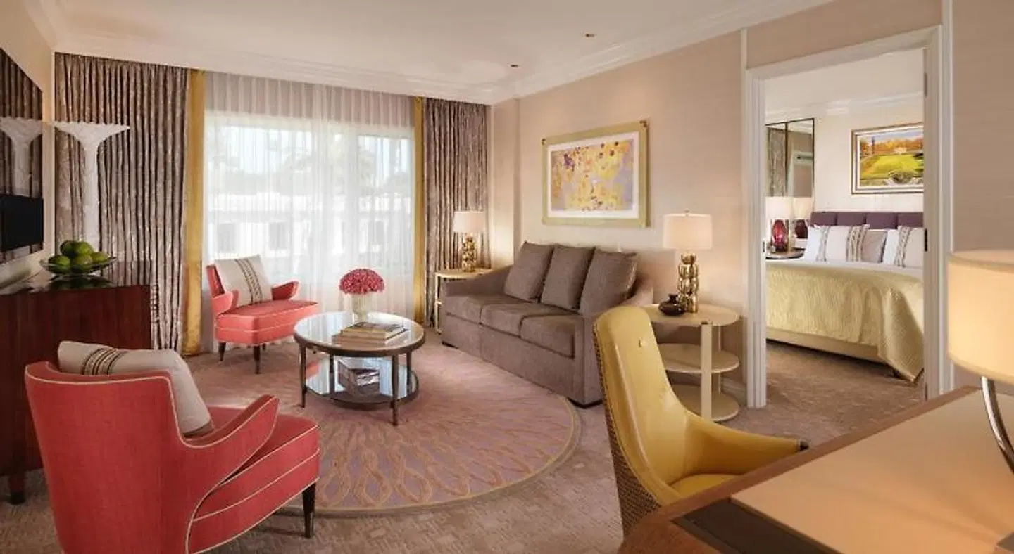 The Beverly Hills Hotel - Dorchester Collection ROOM_EXAMPLE