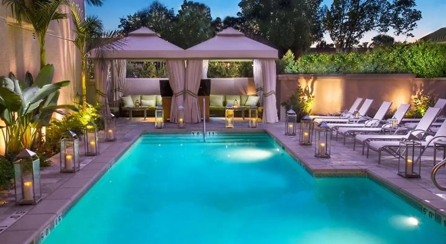 Hotel Amarano Burbank - Hollywood OUTDOOR_POOL
