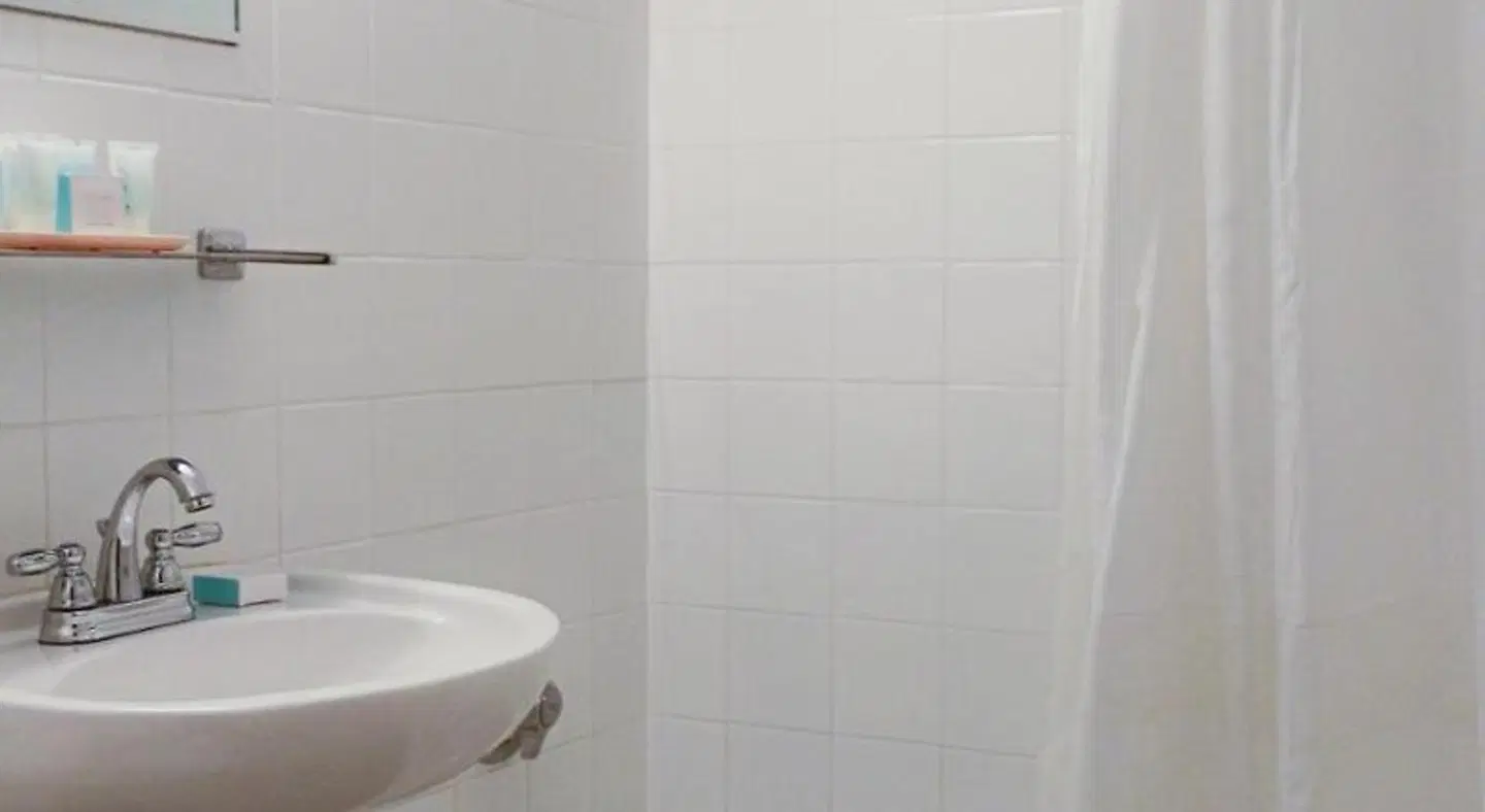 Beach Place Hotel Badezimmer