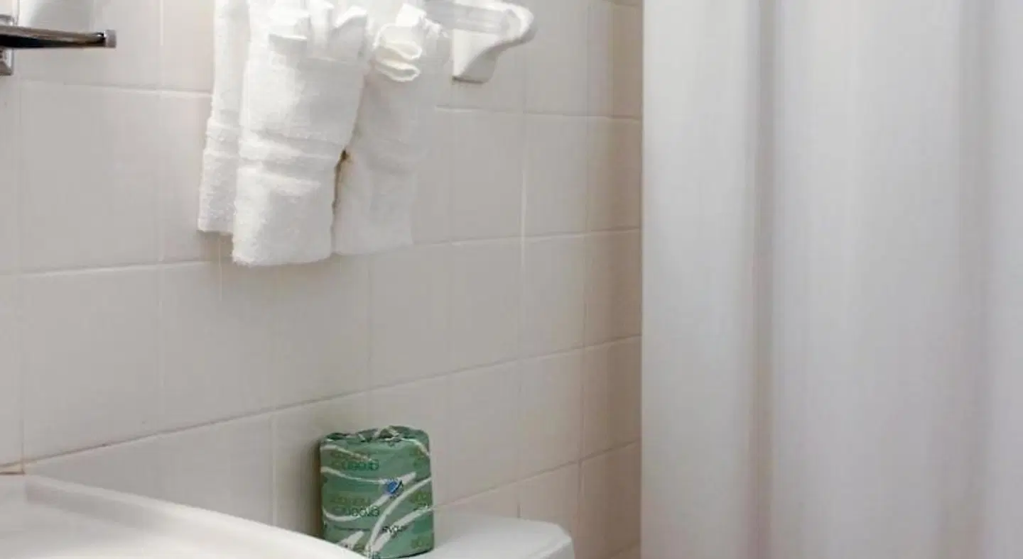 Beach Place Hotel Badezimmer