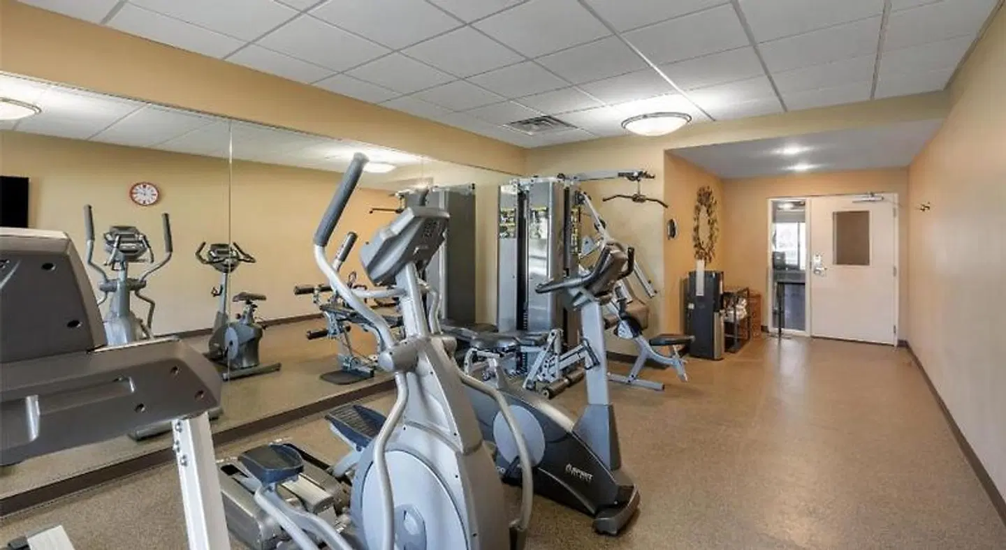 Best Western Plus College Park Hotel SPORTS_AND_LEISURE