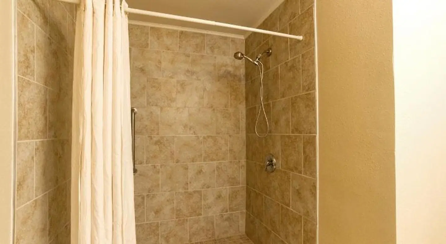 Comfort Suites Clearwater - Dunedin Badezimmer