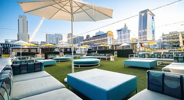 Downtown Grand, an Ascend Hotel Terrasse
