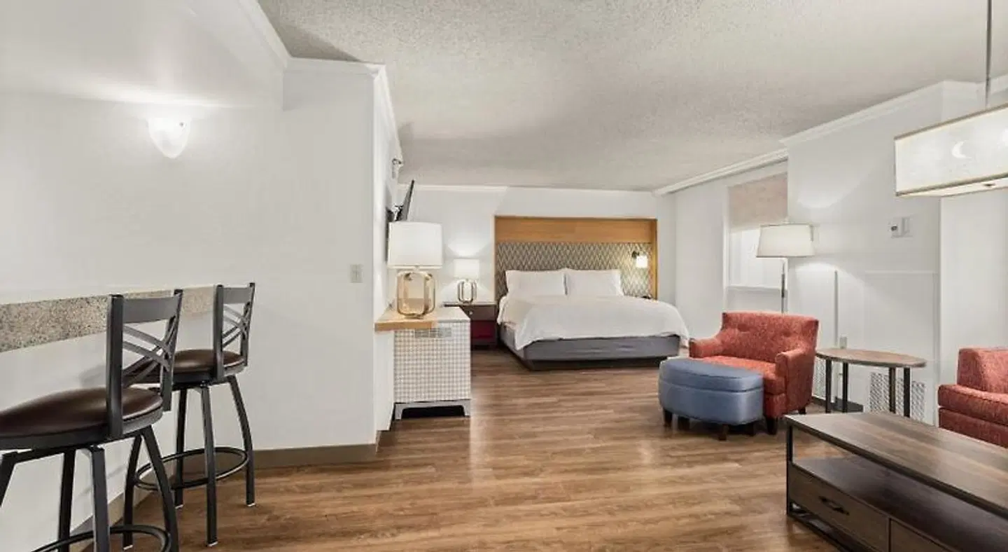 Holiday Inn Tampa Westshore - Airport Area ROOM_EXAMPLE