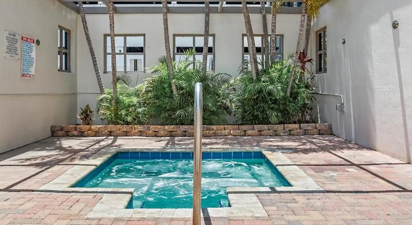 Holiday Inn Tampa Westshore - Airport Area by IHG Hallenbad