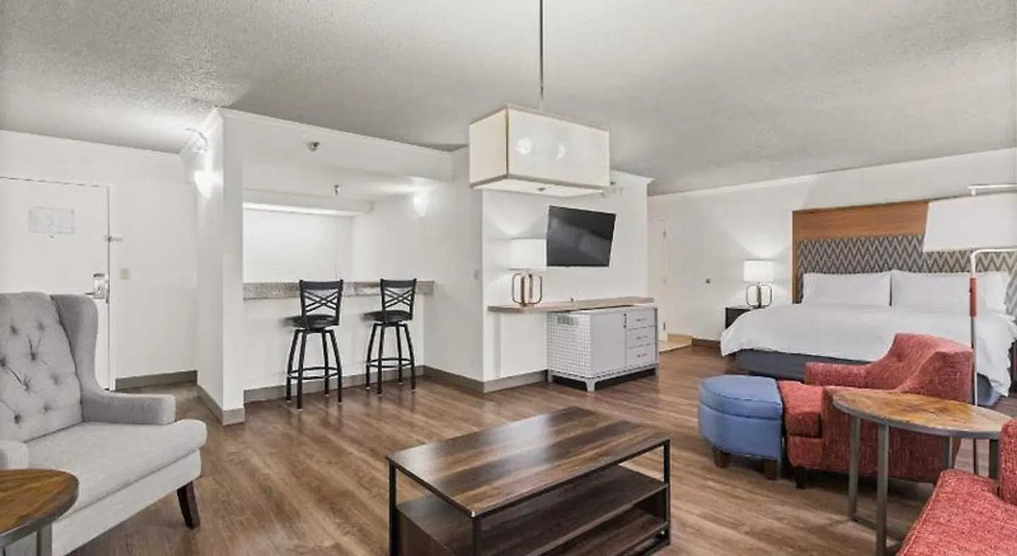 Holiday Inn Tampa Westshore - Airport Area by IHG ROOM_EXAMPLE