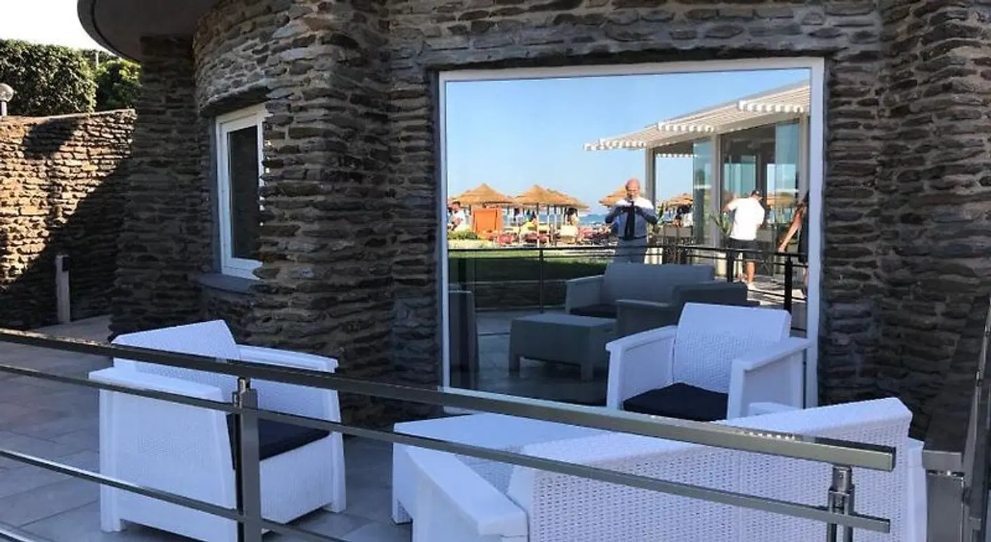 Club Esse Roccaruja Badezimmer