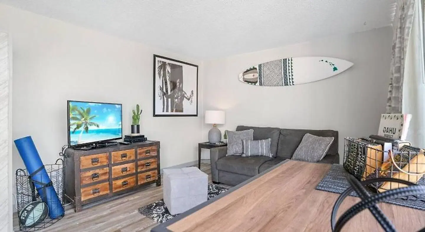 Pacific Monarch ROOM_EXAMPLE