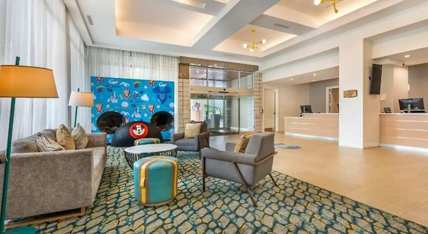 Holiday Inn Orlando-Disney Springs® Area Lobby