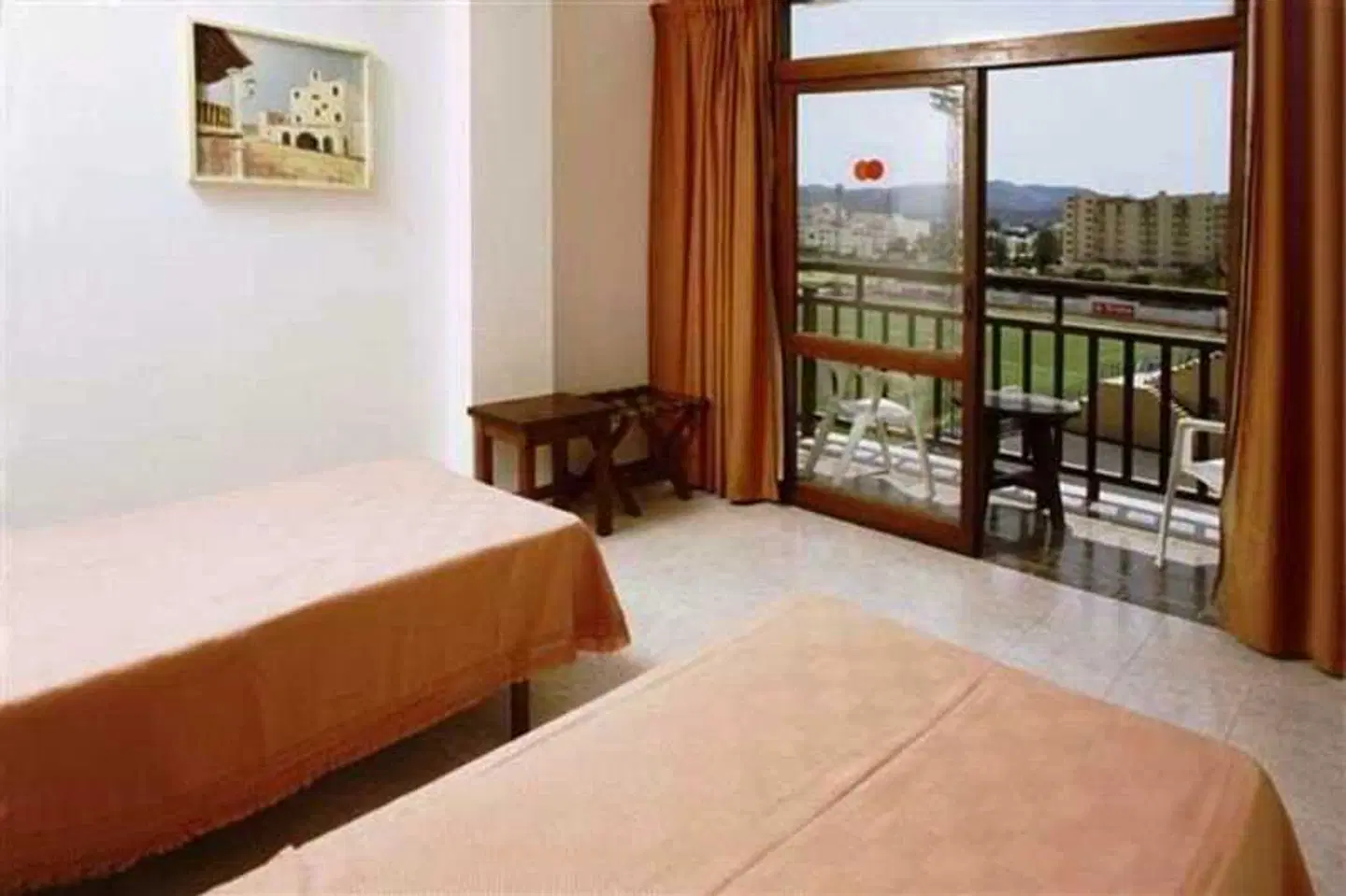 Mestret ROOM_EXAMPLE