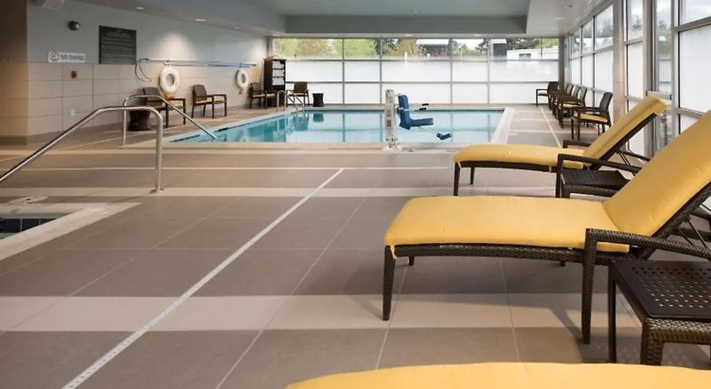 Hampton Inn & Suites Seattle/Redmond Hallenbad