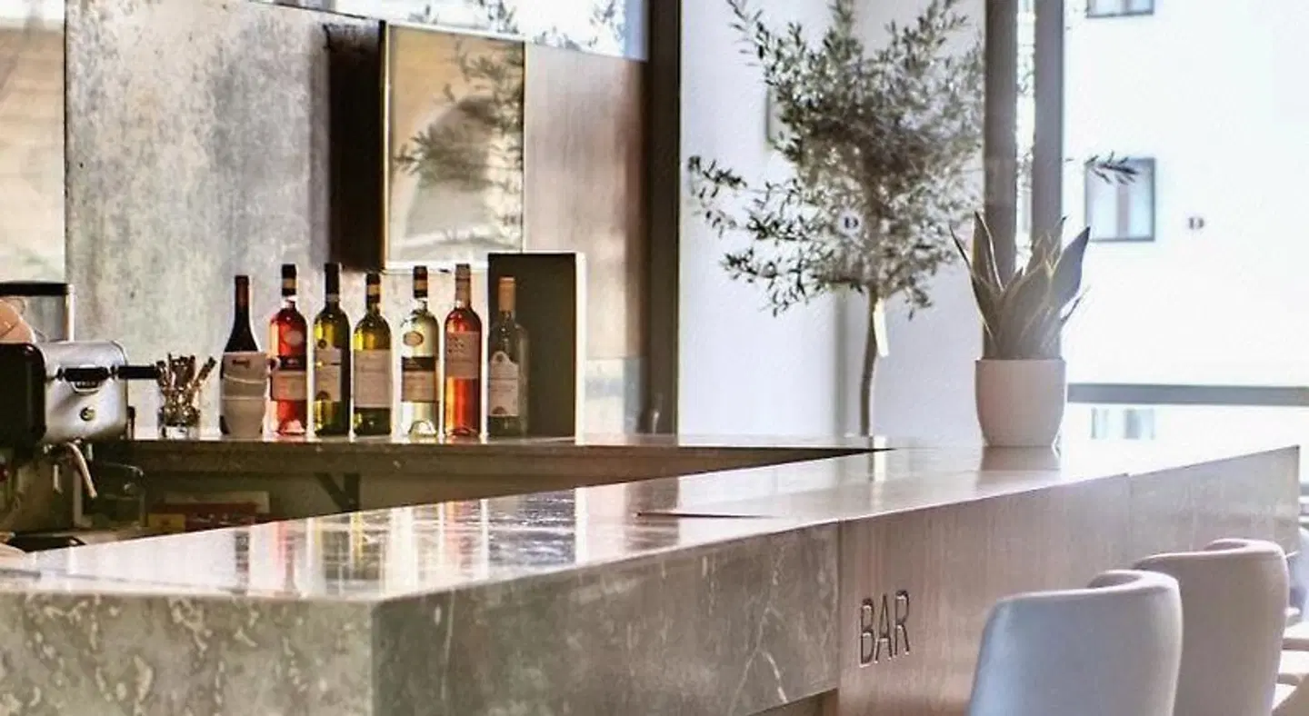 The District Hotel Bar