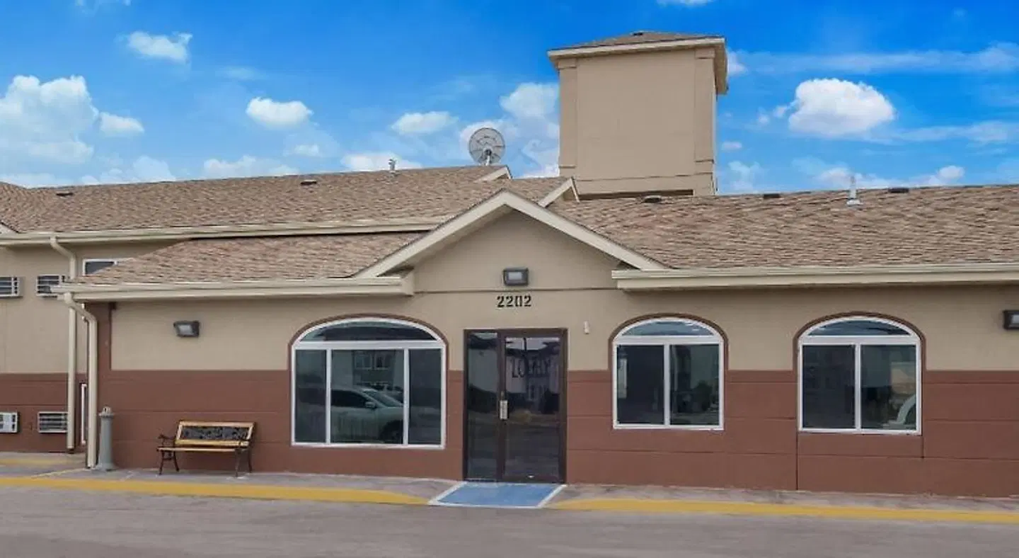 Econo Lodge EXTERIOR