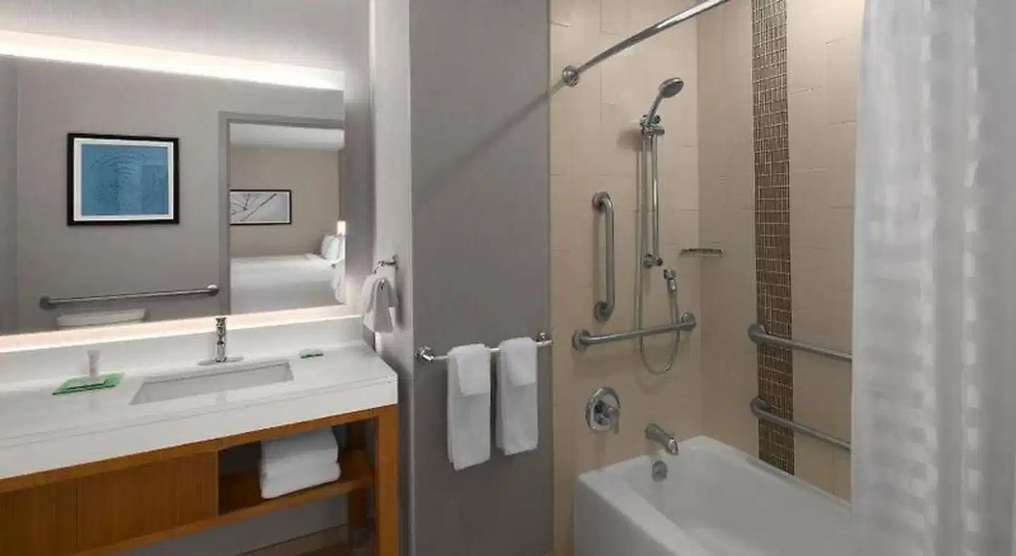 Hyatt Place Denver Cherry Creek Badezimmer