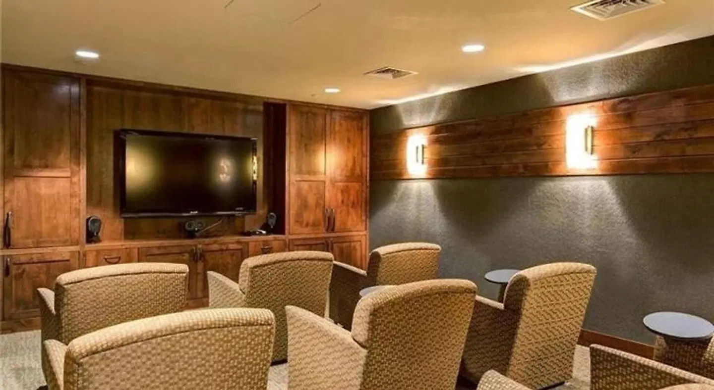 One Ski Hill Place, A RockResort LOUNGE_LOBBY