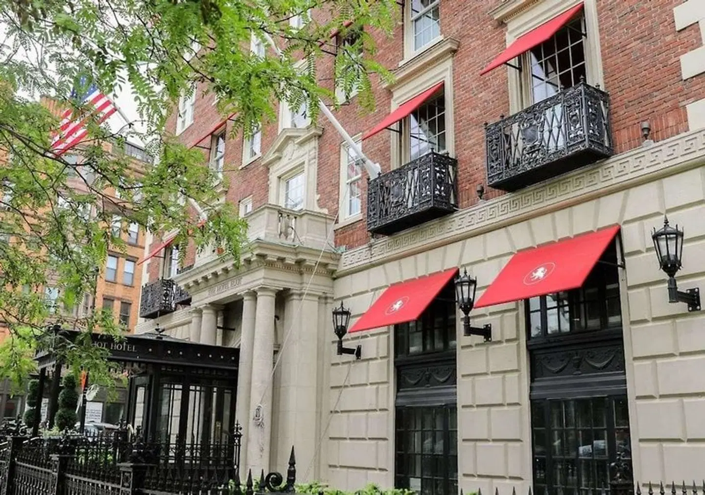 The Eliot Suite Hotel EXTERIOR
