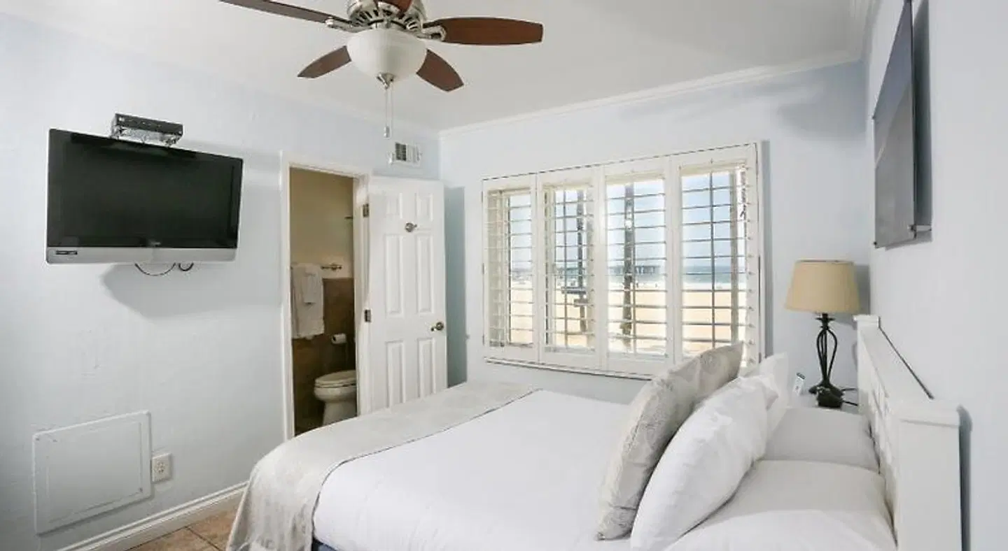 Venice on the Beach Hotel ROOM_EXAMPLE