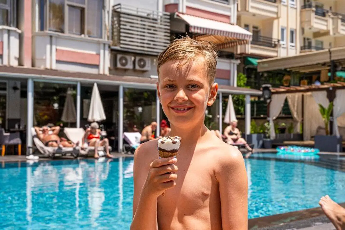 HMA Hotel & Suites PEOPLE