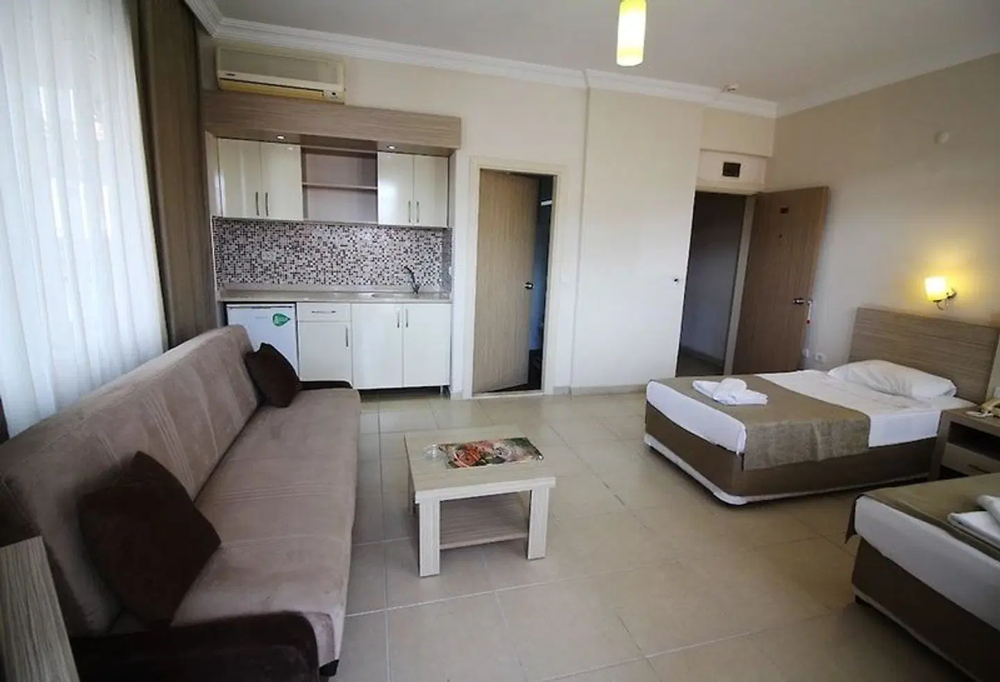 HMA Hotel & Suites ROOM_EXAMPLE