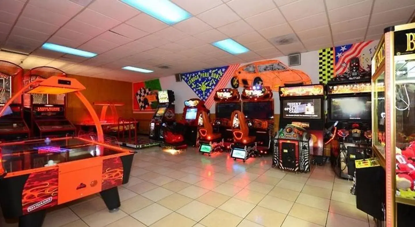 Best Western Canoga Park Motor Inn Bar