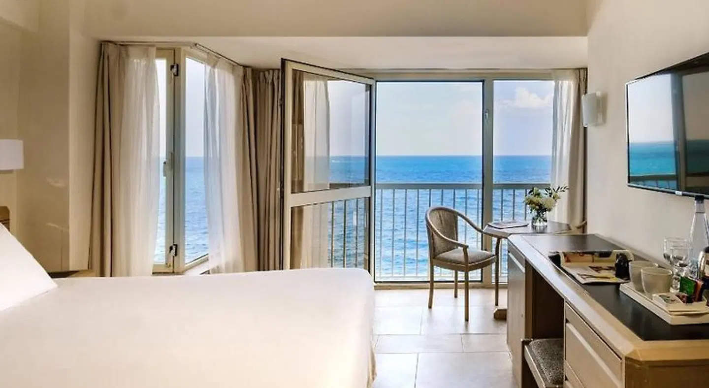 Diplomat ROOM_EXAMPLE