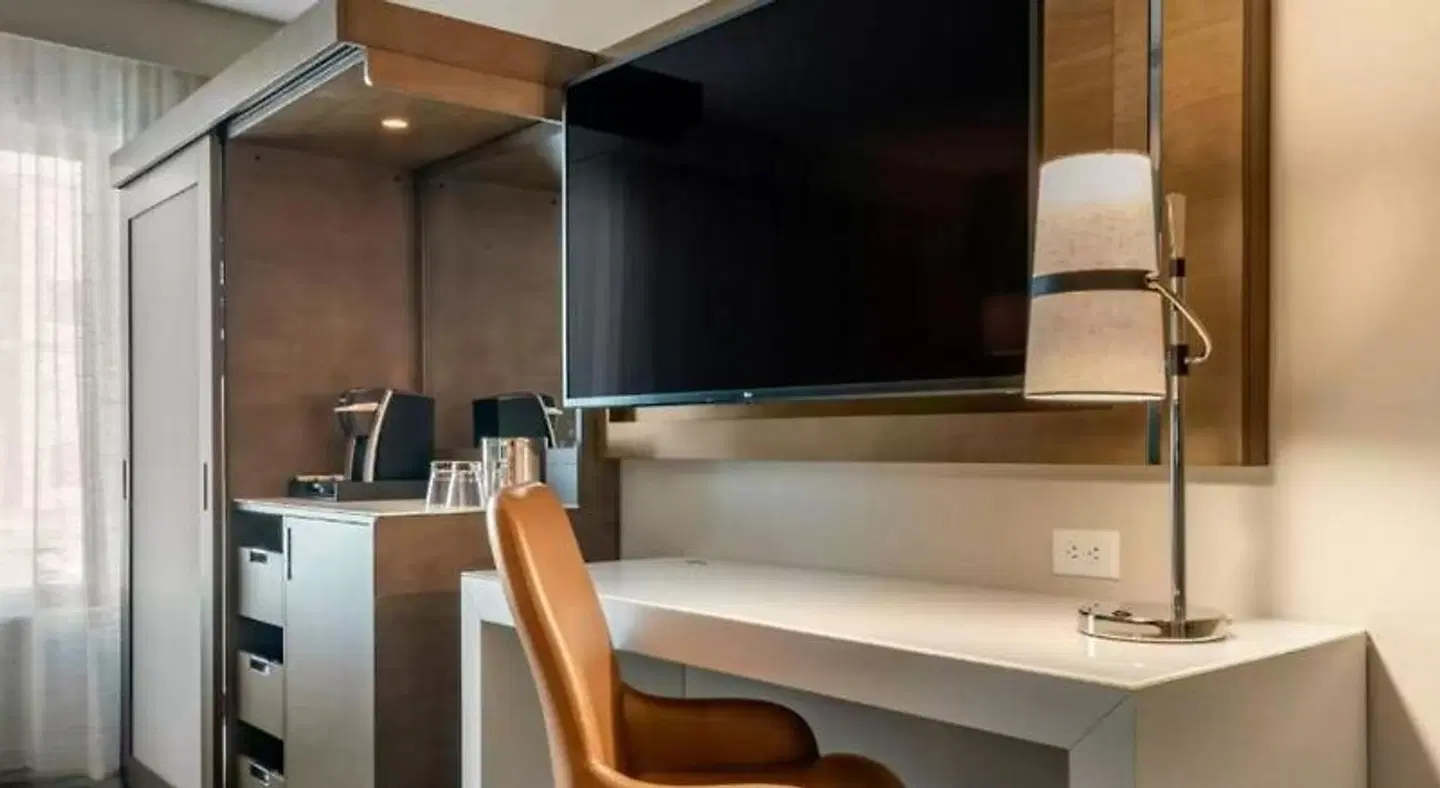 Cambria Hotel Orlando Airport Badezimmer