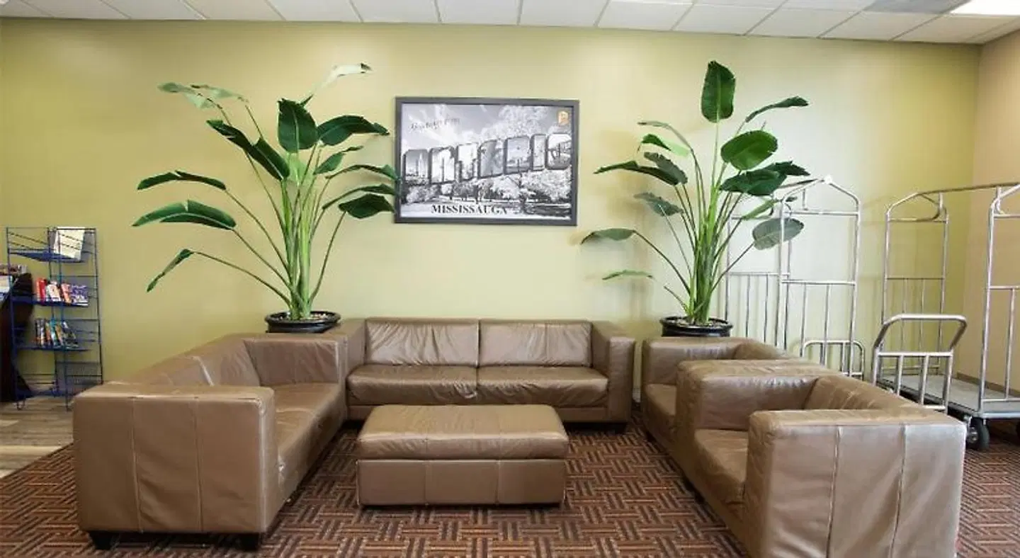 Super 8 by Wyndham Mississauga LOUNGE_LOBBY