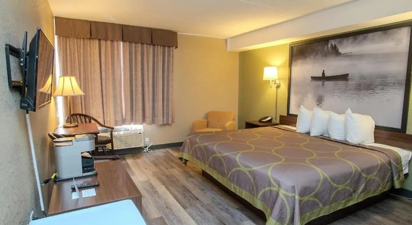 Super 8 by Wyndham Mississauga ROOM_EXAMPLE