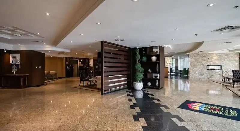 Monte Carlo Inn Airport Suites – Hotelfoto