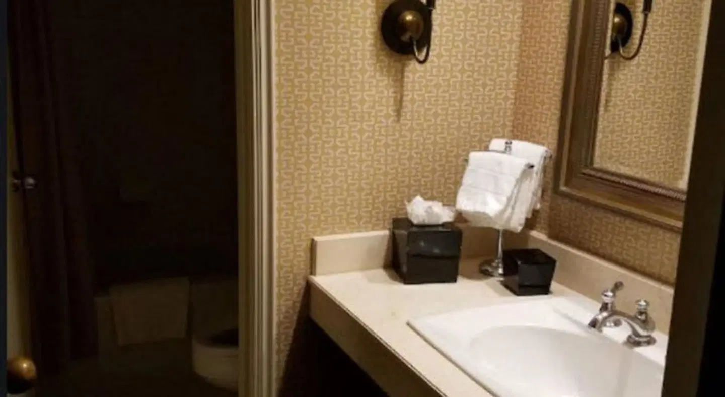 The Los Angeles Athletic Club Badezimmer