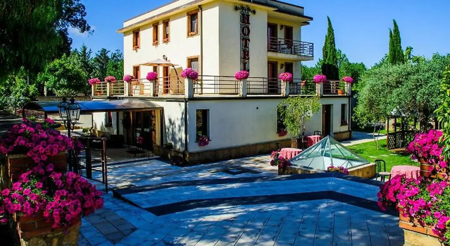 Al Ritrovo EXTERIOR