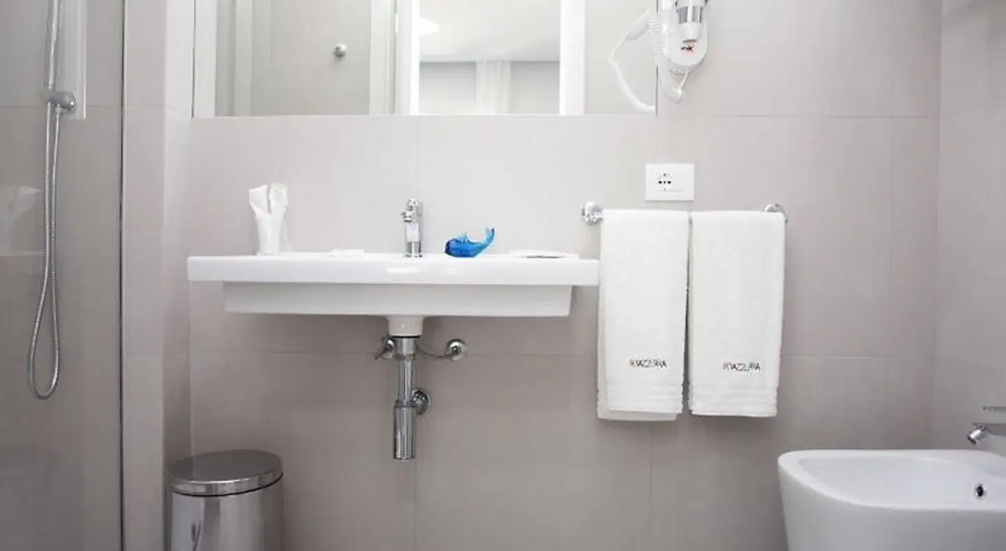 Rivazzurra Design Rooms Badezimmer
