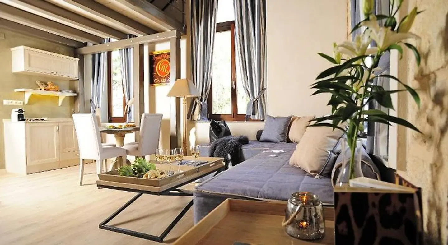 Pepi Studios ROOM_EXAMPLE