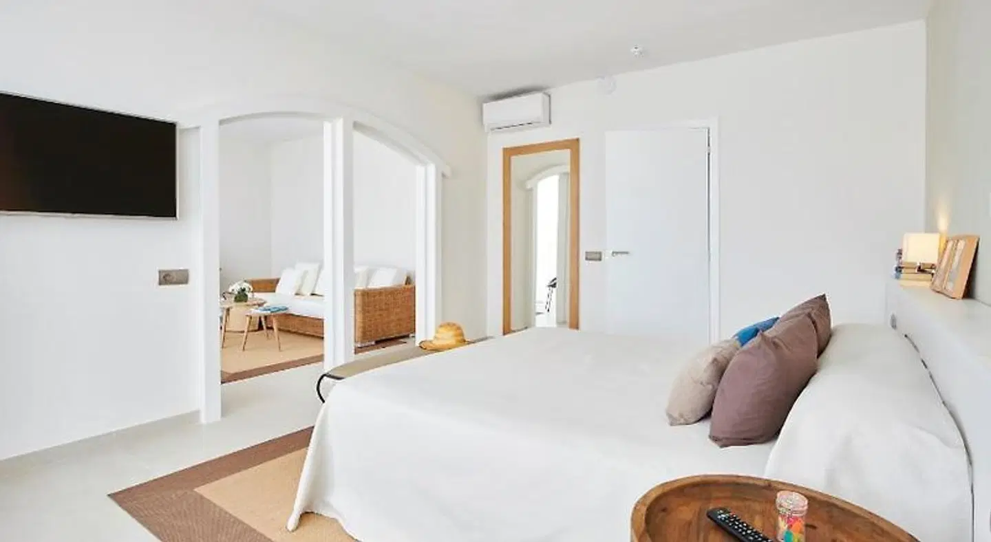 Tres Torres ROOM_EXAMPLE