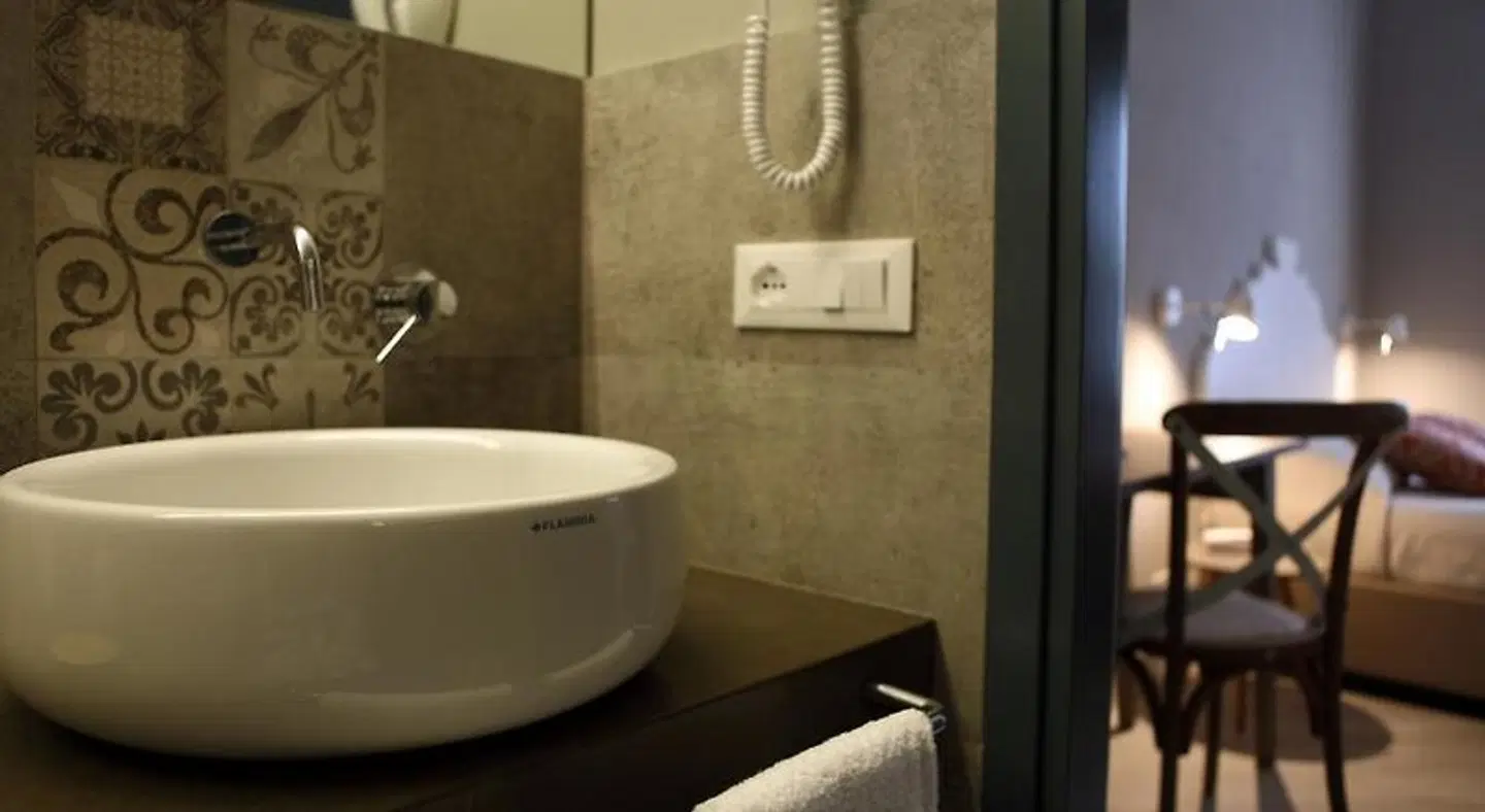 Aegusa Hotel Badezimmer